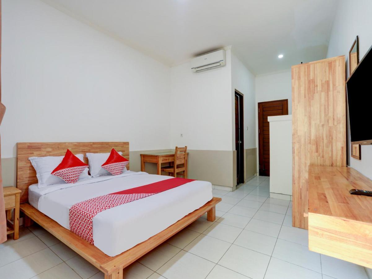 Oyo Flagship 90754 Alamanda Guesthouse 덴파사르 외부 사진